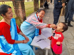 देशभरिका बालबालिकालाई भिटामिन ‘ए’ र जुकाको औषधि खुवाइँदै